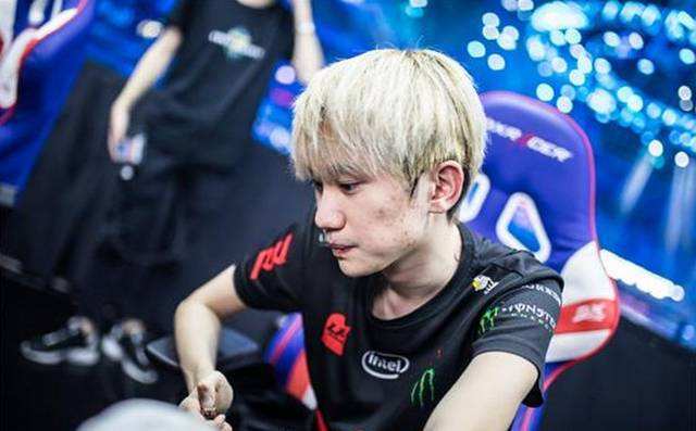 更可能在球 更可能在球