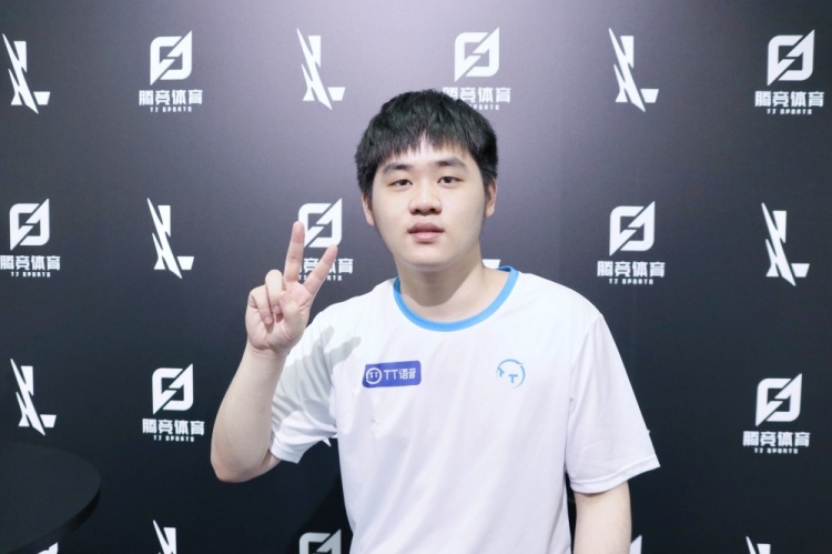 得举足轻重 得举足轻重