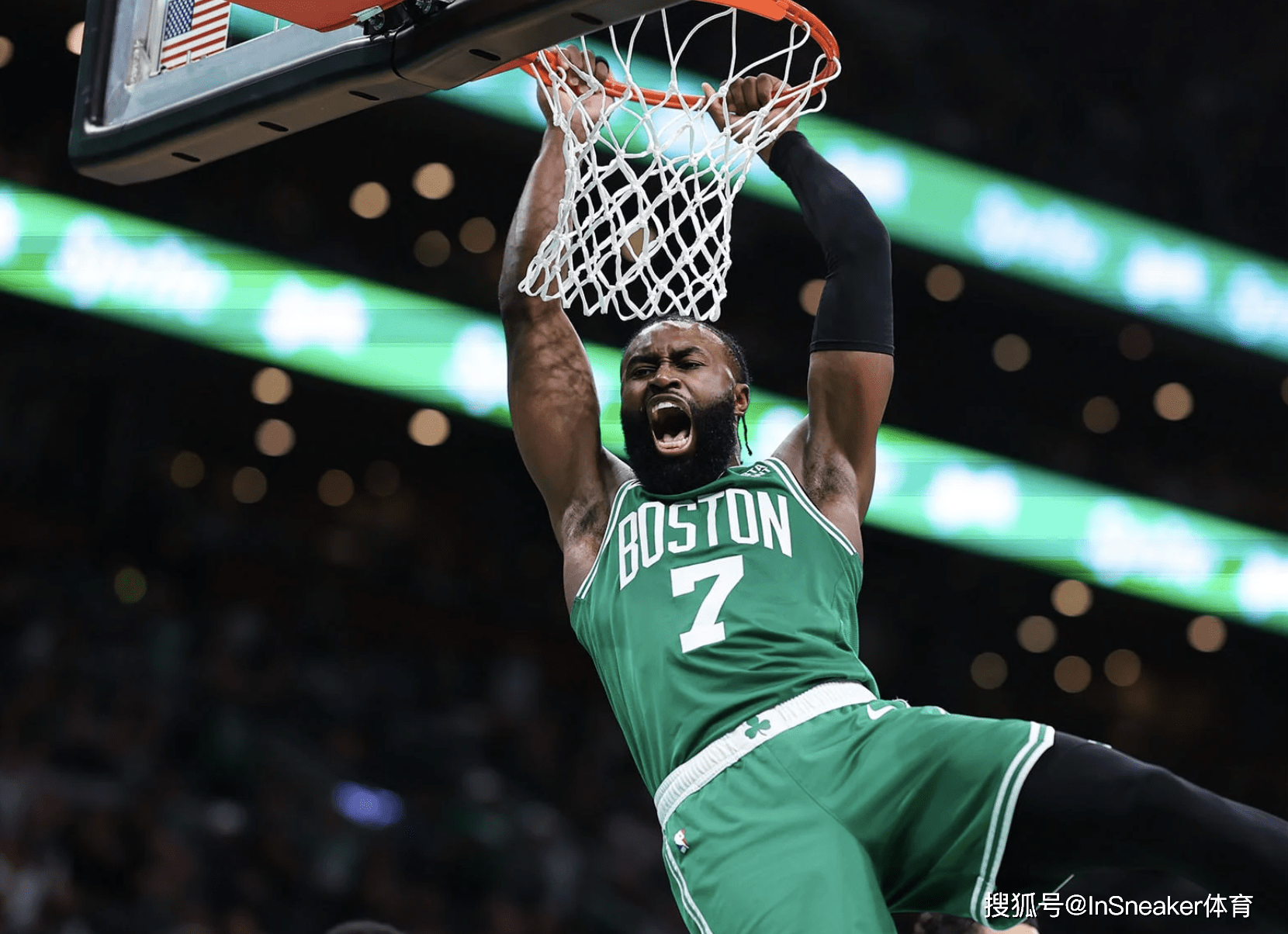 令人瞩目 令人瞩目